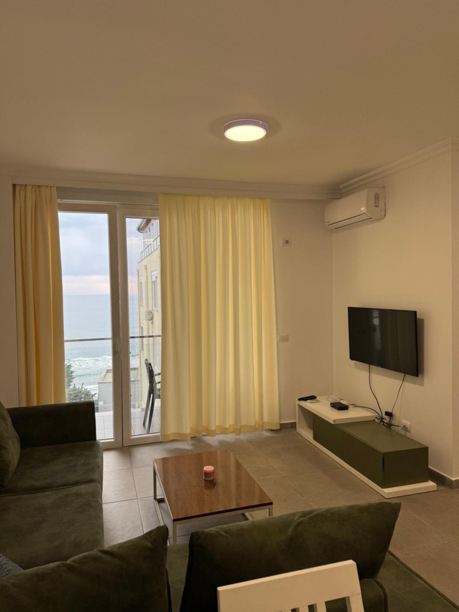 Apartment Deluxe *